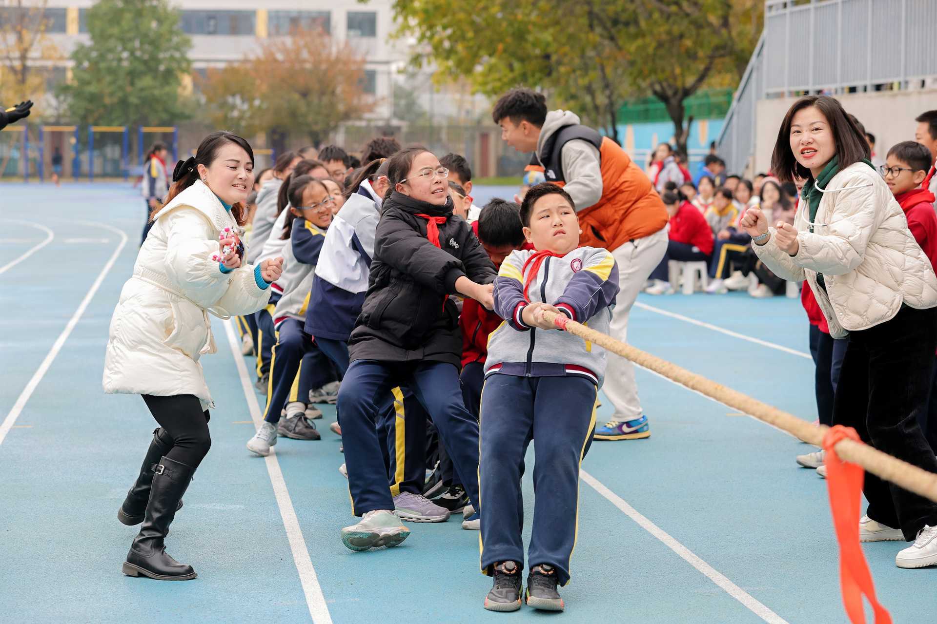 活力全开，嗨翻校园！成都市中和中学润和分校第三届全员运动会超燃落幕
