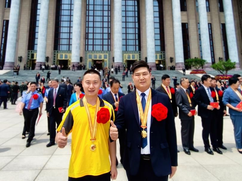 美团骑手高丰获评全国优秀共产党员 系外卖行业首次