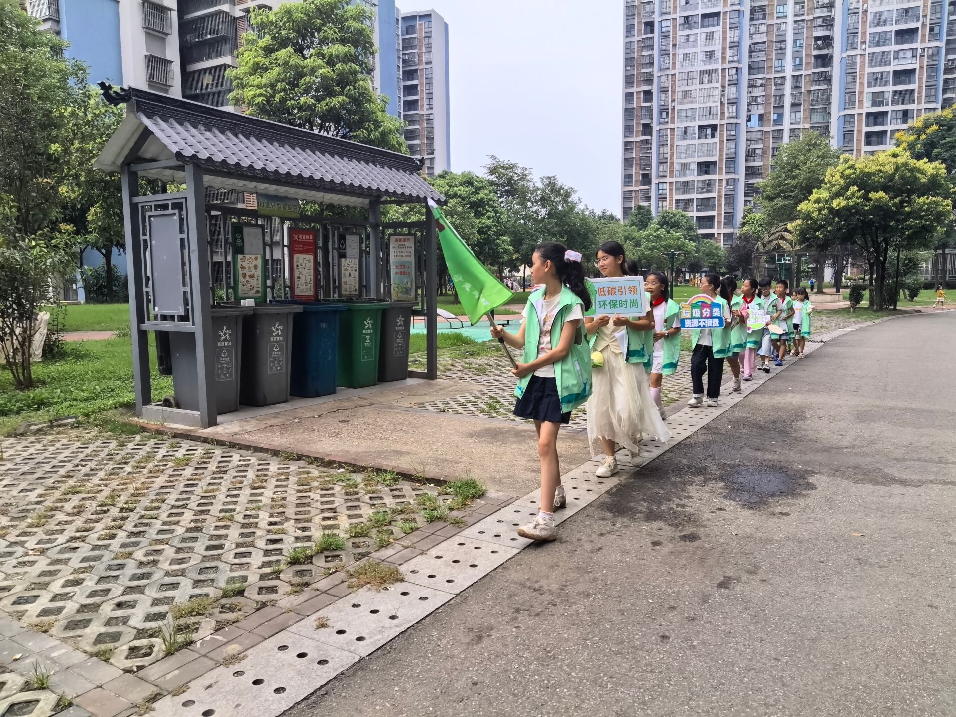 宜居沙渠・分类同行 | 大邑沙渠街道开展垃圾分类宣传活动