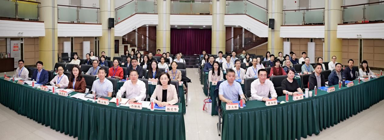 纪念长征胜利90周年 成渝双城经济圈马院院长论坛暨弘扬伟大长征精神学术研讨会在蓉举行